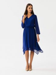 Stylove Sukienka w kolorze niebieskim rozmiar: S. Niebieskie sukienki Stylove, na co dzień, s, bez wzorów, z asymetrycznym kołnierzem, bez ramiączek, midi, asymetryczne. Za 315.95 zł.