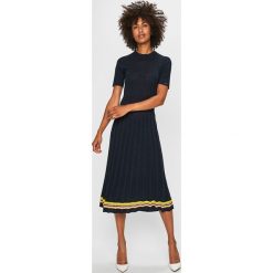 Tommy Hilfiger - Sukienka. Niebieskie sukienki Tommy Hilfiger, na co dzień, s, bez wzorów, z bawełny, casualowe, bez kołnierzyka, bez ramiączek, proste. Za 799.90 zł.