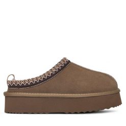 Kapcie DeeZee. Brązowe kapcie DeeZee, bez wzorów. Za 249.99 zł.