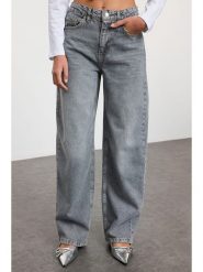 Trendyol Dżinsy - Baggy fit - w kolorze niebieskim rozmiar: 38. Niebieskie jeansy Trendyol, bez wzorów, z bawełny, klasyczne, z podwyższonym stanem. Za 131.43 zł.