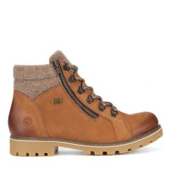 Trapery Remonte. Brązowe traperki Remonte, bez wzorów, bez obcasa, bez zapięcia. Za 335.99 zł.
