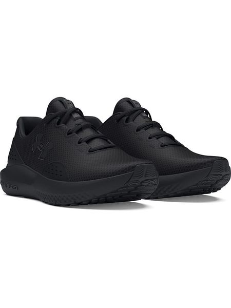 Under Armour Buty "Charged Surge 4" w kolorze czarnym do biegania rozmiar: 38,5. Czarne buty do biegania Under Armour, bez wzorów, z gumy, bez zapięcia, do biegania. Za 162.87 zł.