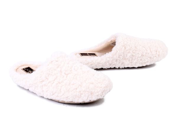 MANITU 320290-81 offwhite, kapcie damskie. Brązowe kapcie Manitu, bez wzorów. Za 169.92 zł.