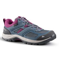 Buty turystyczne damskie Quechua MH100 niskie WTP. Niebieskie buty trekkingowe QUECHUA, z kauczuku, bez zapięcia. Za 229.99 zł.