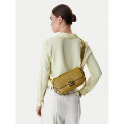 Torebka Coccinelle. Zielone torebki klasyczne Coccinelle, bez wzorów, klasyczne, bez dodatków. Za 1,289.00 zł.