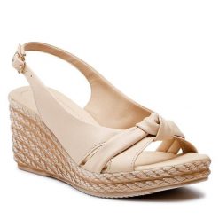 Sandały Lasocki. Brązowe sandały Lasocki, bez wzorów, bez obcasa, na koturnie, bez zapięcia. Za 169.99 zł.