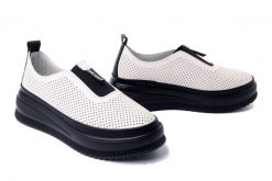 ARTIKER RELAKS 54C1705 beżowy, półbuty damskie. Brązowe półbuty wsuwane Artiker Relaks, na lato, bez wzorów, ze skóry, bez obcasa. Za 209.90 zł.
