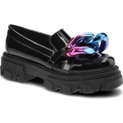 Czarne Półbuty Carinii Damskie Eleganckie Obuwie. Czarne półbuty wsuwane Carinii, bez wzorów, ze skóry, eleganckie, bez obcasa, na płaskiej podeszwie. Za 359.00 zł.