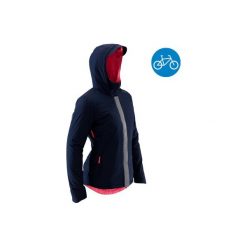 Ciepła kurtka przeciwdeszczowa na rower 900 damska. Kurtki marki B'TWIN. Za 219.99 zł.