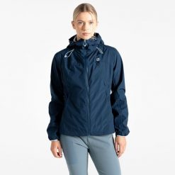 Kurtka turystyczna przeciwdeszczowa damska Mountain Series Breathe Easy. Niebieskie kurtki przeciwdeszczowe Dare 2b, bez wzorów, bez kaptura, trekkingowe. W wyprzedaży za 500.50 zł.