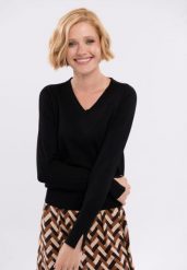 Sweter z dekoltem w serek S-NELI. Czarne swetry Volcano, m, bez wzorów, z dzianiny, eleganckie, plus size, bez ramiączek. Za 119.99 zł.
