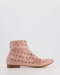 RÓŻOWE BOTKI DAMSKIE 214501 FAR PEONI. Czerwone botki Venezia, bez wzorów, ze skóry, bez obcasa, bez zapięcia. Za 629.00 zł.
