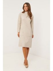 Soft Cashmere Sukienka dzianinowa w kolorze szarobrązowym rozmiar: 38/40. Brązowe sukienki Soft Cashmere, bez wzorów, z dzianiny, klasyczne, bez kołnierzyka, bez ramiączek, midi. Za 173.99 zł.