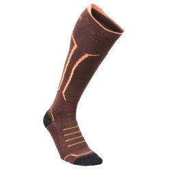 Skarpety outdoorowe wytrzymałe Solognac Active 900 długie. Skarpetki SOLOGNAC, bez wzorów, z elastanu. W wyprzedaży za 39.99 zł.