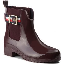 Kalosze TOMMY HILFIGER - Corporate Belt Rain FW0FW03329 Decadent Chocolate 296. Czerwone kalosze Tommy Hilfiger, z materiału. W wyprzedaży za 319.00 zł.