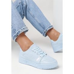 Niebieskie Buty Sportowe Sznurowane Iomare. Niebieskie buty sportowe lifestyle Born2be, bez wzorów, z jeansu, sportowe, z okrągłym noskiem, przed kostkę, bez zapięcia. W wyprzedaży za 79.99 zł.