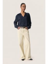 Soaked in Luxury Bluzka w kolorze granatowym rozmiar: S. Niebieskie bluzki Soaked in Luxury, s, bez wzorów, bez kołnierzyka, bez ramiączek. Za 96.14 zł.