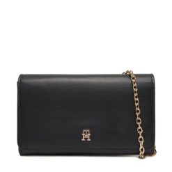 Torebka Tommy Hilfiger. Czarne kopertówki Tommy Hilfiger, bez wzorów, wizytowe, bez dodatków. Za 269.99 zł.