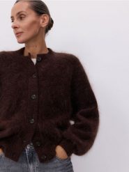 Kardigan z wełną z alpaki - ciemnobrązowy. Brązowe swetry Reserved, l, bez wzorów, z dzianiny, bez ramiączek. W wyprzedaży za 299.99 zł.