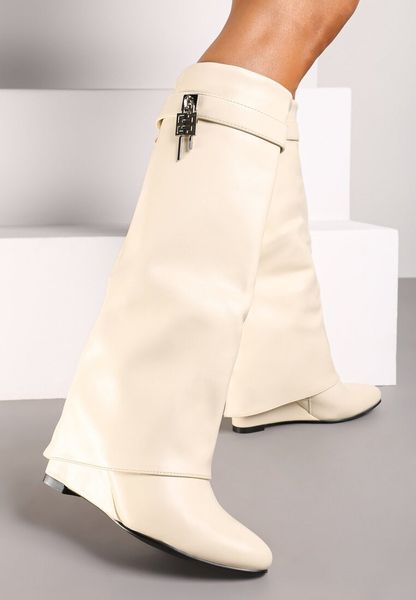 Beżowe Kozaki z Cholewką Imitującą Nogawkę i Koturnem Ericelle. Brązowe kozaki Renee, bez wzorów, z jeansu, bez obcasa, na koturnie, bez zapięcia. Za 139.99 zł.