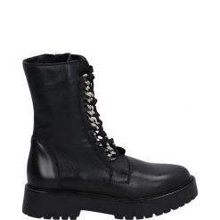 CZARNE BOTKI M02 VITELLO NERO. Czarne botki Venezia, bez wzorów, ze skóry, bez obcasa, bez zapięcia. Za 229.00 zł.