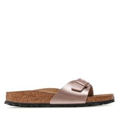 Klapki Birkenstock. Czerwone klapki Birkenstock, bez wzorów, bez obcasa, bez zapięcia. Za 359.99 zł.