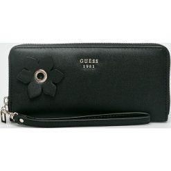 Guess Jeans - Portfel. Czarne portfele Guess Jeans, z aplikacjami, z jeansu. Za 279.90 zł.
