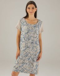 BEŻOWA SUKIENKA Z LNU. Brązowe sukienki Unisono, l, bez wzorów, prążkowane, bez kołnierzyka, bez ramiączek, mini. Za 189.00 zł.