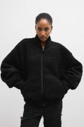 Kurtka bomberka z wełny w kolorze TOTALLY BLACK - WOOLY-M/L. Czarne kurtki Marsala, l, bez wzorów, z jeansu, eleganckie, bez kaptura. W wyprzedaży za 489.93 zł.