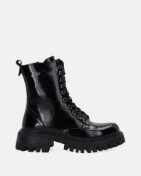 CZARNE WORKERY Z LAKIEROWANEJ SKÓRY 2910358 628 BLA. Czarne botki Venezia, bez wzorów, ze skóry, bez obcasa, bez zapięcia. Za 399.00 zł.