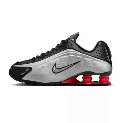 Buty Nike Shox R4 Czarny/Czerwony Metaliczny. Czarne buty do biegania Nike, bez wzorów, z materiału, bez zapięcia, do biegania. Za 662.35 zł.