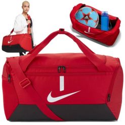 Torba sportowa Nike Academy Team Duffel treningowa ze wzmacnianym dnem 41L. Czerwone torby sportowe Nike, bez wzorów, z poliesteru, na ramię. Za 99.00 zł.