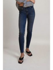 Monki Dżinsy - Skinny fit - w kolorze granatowym rozmiar: W29. Niebieskie jeansy Monki, bez wzorów, klasyczne, z podwyższonym stanem. Za 43.99 zł.