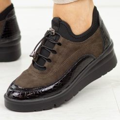 D.Brązowe skórzane półbuty damskie Filippo Dp8106/26. Brązowe półbuty wsuwane Filippo, na jesień, bez wzorów, z jeansu, eleganckie, z okrągłym noskiem, bez obcasa, na koturnie. Za 269.00 zł.