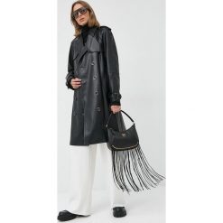 Marciano Guess płaszcz damski kolor czarny przejściowy dwurzędowy. Czarne płaszcze Marciano Guess, z aplikacjami, bez kaptura. Za 1,399.90 zł.