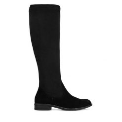 Kozaki Lasocki. Czarne kozaki Lasocki, bez wzorów, bez obcasa, na płaskiej podeszwie, bez zapięcia. Za 289.99 zł.