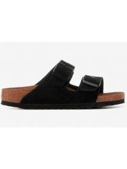 Birkenstock Skórzane klapki "Arizona" w kolorze czarnym rozmiar: 36. Czarne klapki Birkenstock, bez wzorów, ze skóry, klasyczne, z otwartym noskiem, bez obcasa, bez zapięcia. Za 349.73 zł.