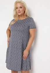 Granatowa Wiskozowa Sukienka w Mozaikowy Wzór o Rozkloszowanym Kroju Faellina. Niebieskie sukienki Born2be, l, bez wzorów, z wiskozy, bez kołnierzyka, bez ramiączek, mini, rozkloszowane. W wyprzedaży za 45.49 zł.