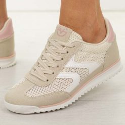 Beżowe sportowe półbuty damskie Vinceza 11675. Brązowe buty sportowe lifestyle VINCEZA, na lato, w ażurowe wzory, z dresówki, eleganckie, bez obcasa, na płaskiej podeszwie. Za 149.00 zł.