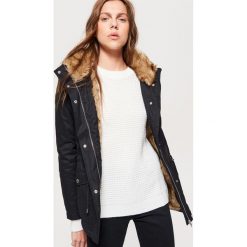 Kurtka typu parka - Czarny. Kurtki marki Cropp. W wyprzedaży za 129.99 zł.