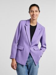 YAS Marynarka Bluris 26028353 Fioletowy Regular Fit. Fioletowe marynarki i żakiety YAS, l, bez wzorów, z syntetyku, bez ramiączek. Za 119.99 zł.
