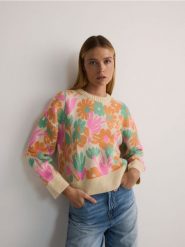 Wzorzysty sweter - wielobarwny. Swetry Reserved, l, bez wzorów, z dzianiny, bez ramiączek. Za 139.99 zł.