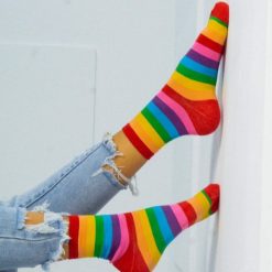 Skarpetki damskie w tęczowe paski 1151 żywe. Skarpetki Milena, bez wzorów, z bawełny. Za 15.90 zł.