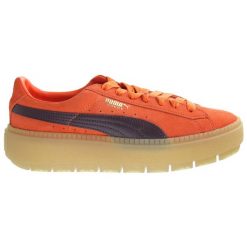 Buty damskie sportowe Puma PLATFORM TRACEBLOCK. Brązowe buty treningowe Puma, bez wzorów, bez zapięcia. W wyprzedaży za 149.00 zł.