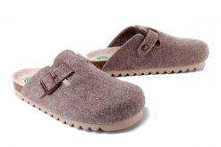 DR. BRINKMANN 320199-08 beige, kapcie damskie. Brązowe kapcie Dr. Brinkmann, bez wzorów. Za 203.92 zł.