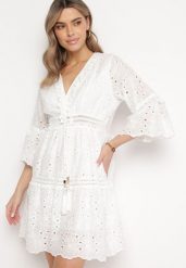 Biała Bawełniana Sukienka w Stylu Boho z Ażurowym Wzorem Elsenia. Białe sukienki Born2be, na imprezę, w ażurowe wzory, z bawełny, boho, bez kołnierzyka, bez ramiączek, mini. W wyprzedaży za 97.99 zł.