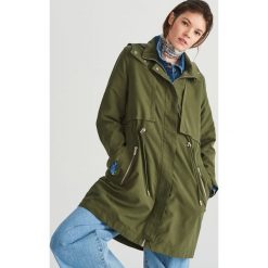 Kurtka parka z kapturem - Khaki. Brązowe kurtki Reserved, bez wzorów, bez kaptura. Za 179.99 zł.