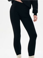 Prążkowane legginsy z gumką w pasie - czarny. Czarne legginsy Sinsay, bez wzorów, prążkowane. Za 29.99 zł.