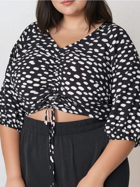 Bluzka z bufiastymi rękawami - wielobarwny. Bluzki Sinsay, xl, bez wzorów, ze skóry, eleganckie, bez kołnierzyka, bez ramiączek. W wyprzedaży za 29.99 zł.