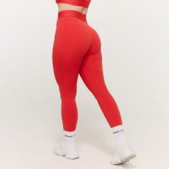 Legginsy damskie fitness bez przedniego szwu czerwone Limitless. Czerwone legginsy sportowe GYMBEAM, xs, bez wzorów, z elastanu, na fitness i siłownię. Za 112.90 zł.